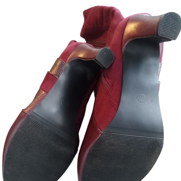 SEXY US  women's Ashley Stewart's KNEE HIGH 8W WIDE burgundy animal print boots - Picture 8 of 15